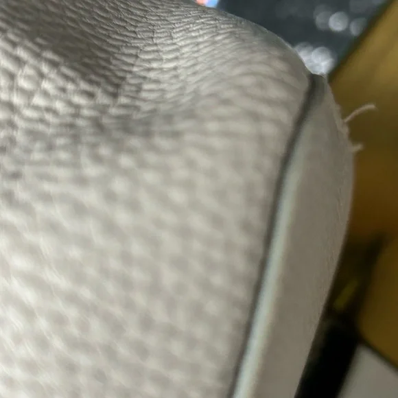 Kenzie Creme Pebbled Leather Double Zip Guitar Strap Crossbody Approx 8x4.5 x 3 - Picture 17 of 17